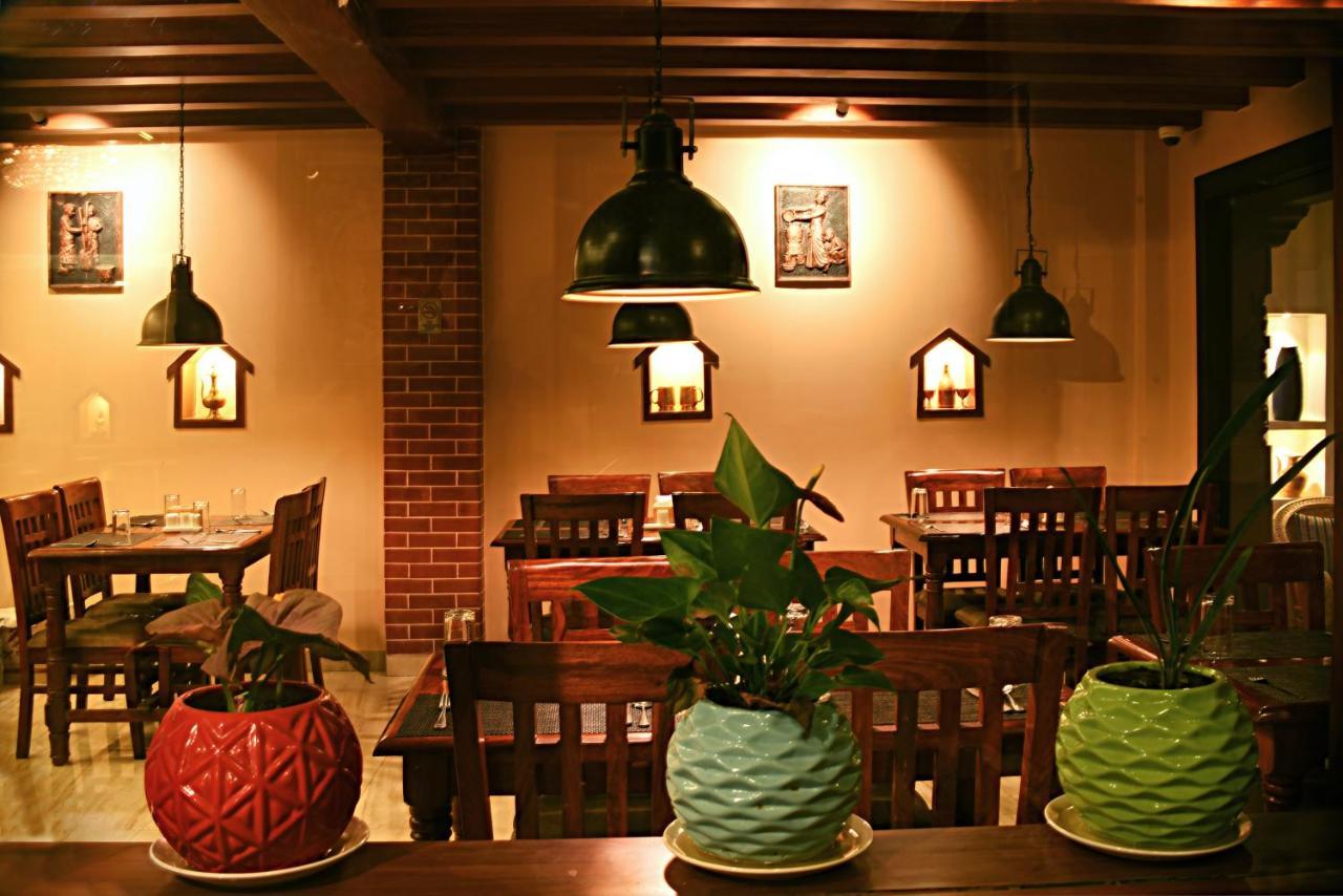 Kumari Boutique Hotel Kathmandu Bagian luar foto