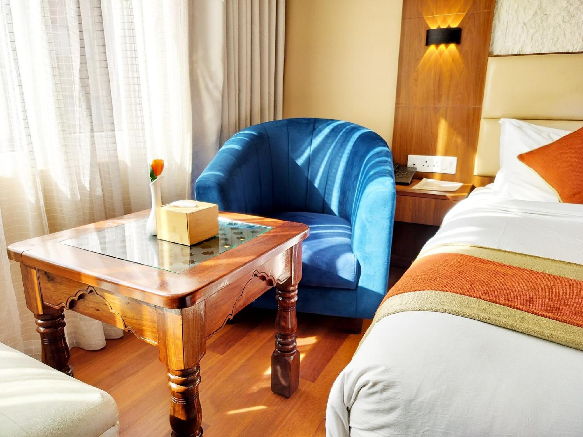 Kumari Boutique Hotel Kathmandu Bagian luar foto
