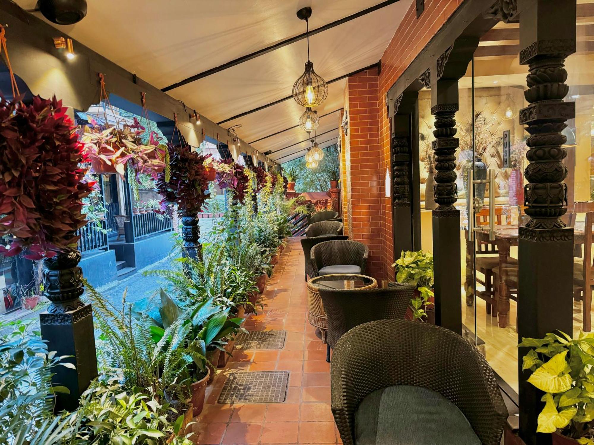 Kumari Boutique Hotel Kathmandu Bagian luar foto