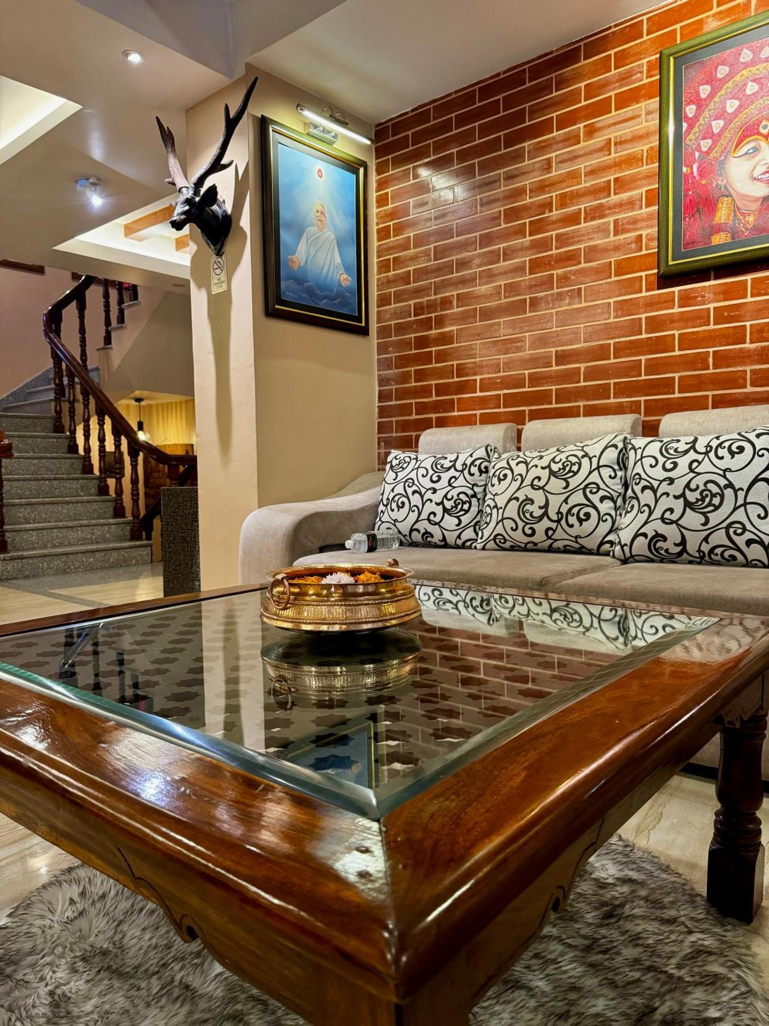 Kumari Boutique Hotel Kathmandu Bagian luar foto