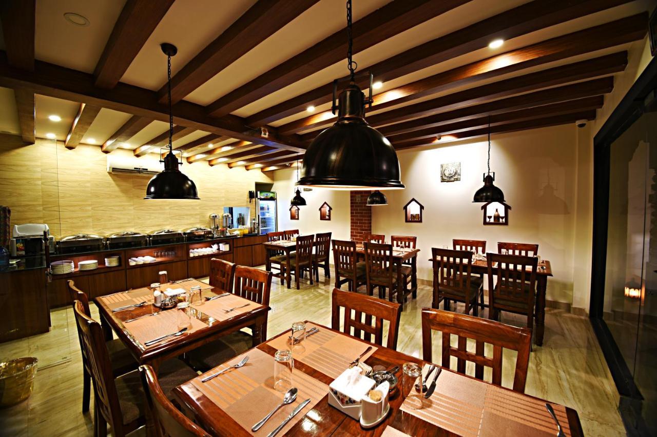 Kumari Boutique Hotel Kathmandu Bagian luar foto